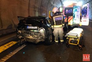 Accidente con cuatro heridos en el túnel de Pedredo